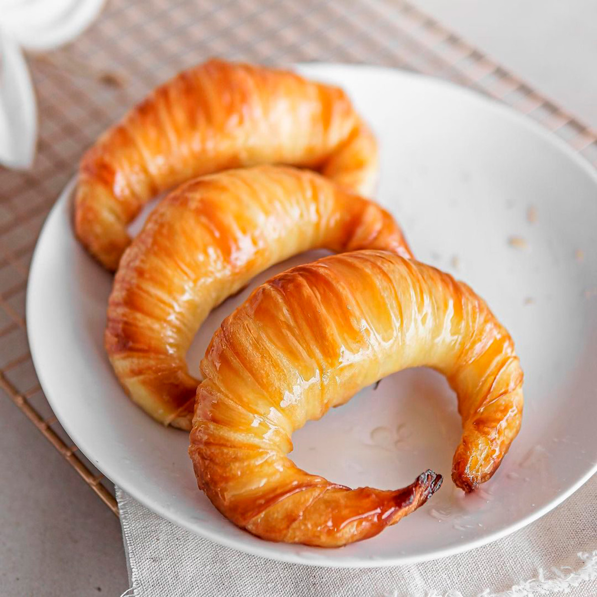 Pre-cooked Sweet Medialuna - La Mantequeria - 120 x 1.58 oz. - Image 2